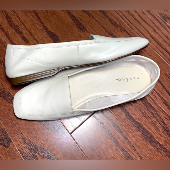 Pesaro Jenny Leather Slip On Flat Loafer
Size 9 1/2 - Picture 9 of 14